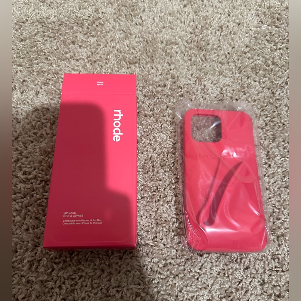 Rhode Guava Spritz Case